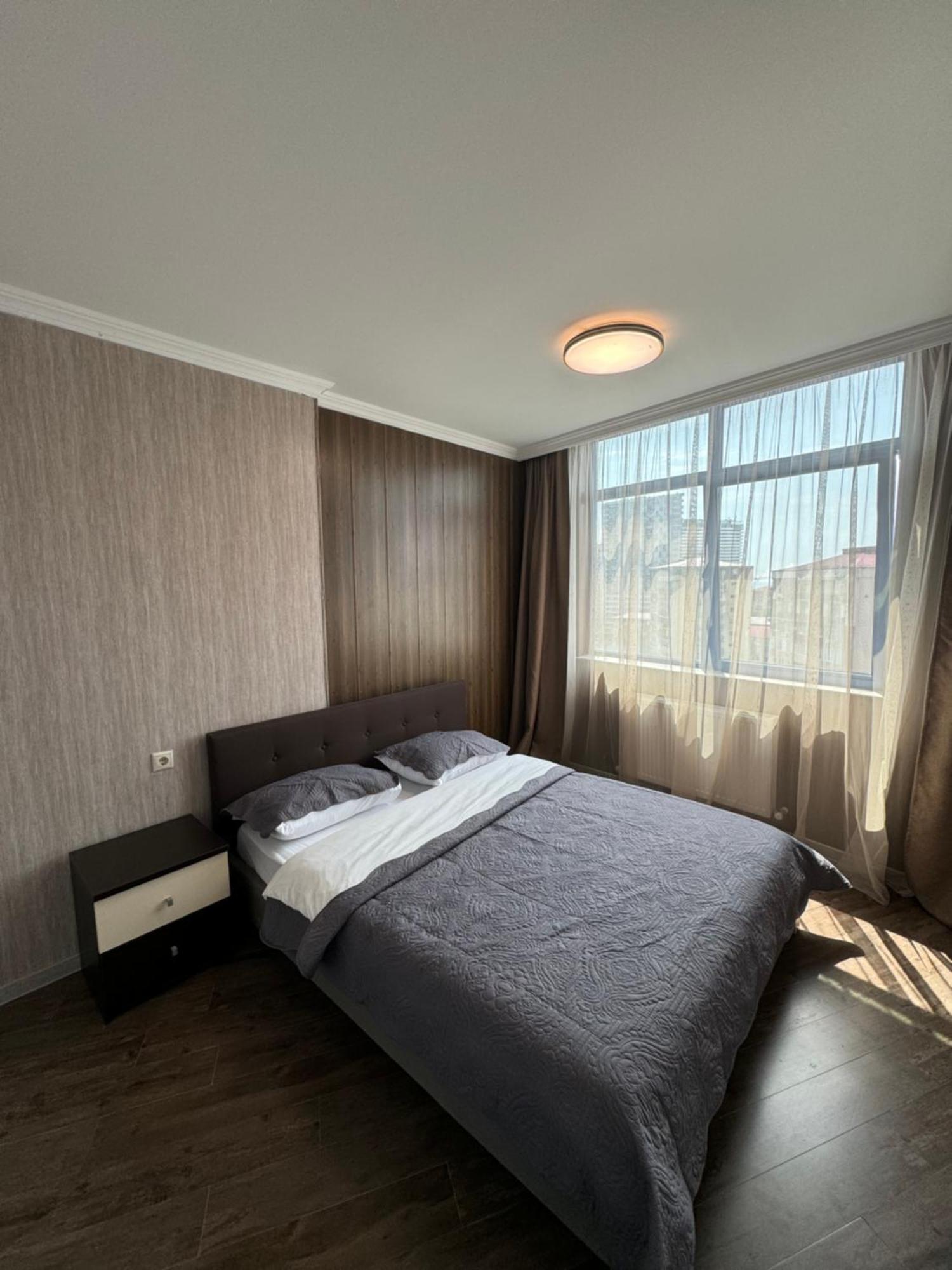 Pirosmani Mini Hotel バトゥーミ エクステリア 写真